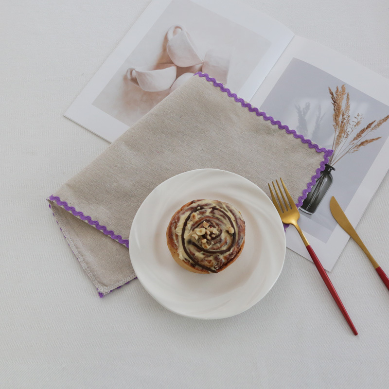 Almohadilla de tela de lino y algodón americano, mantel occidental, simple, rectangular, creativo, mantel de servilleta con borde ondulado, fábrica de suministro transfronterizo