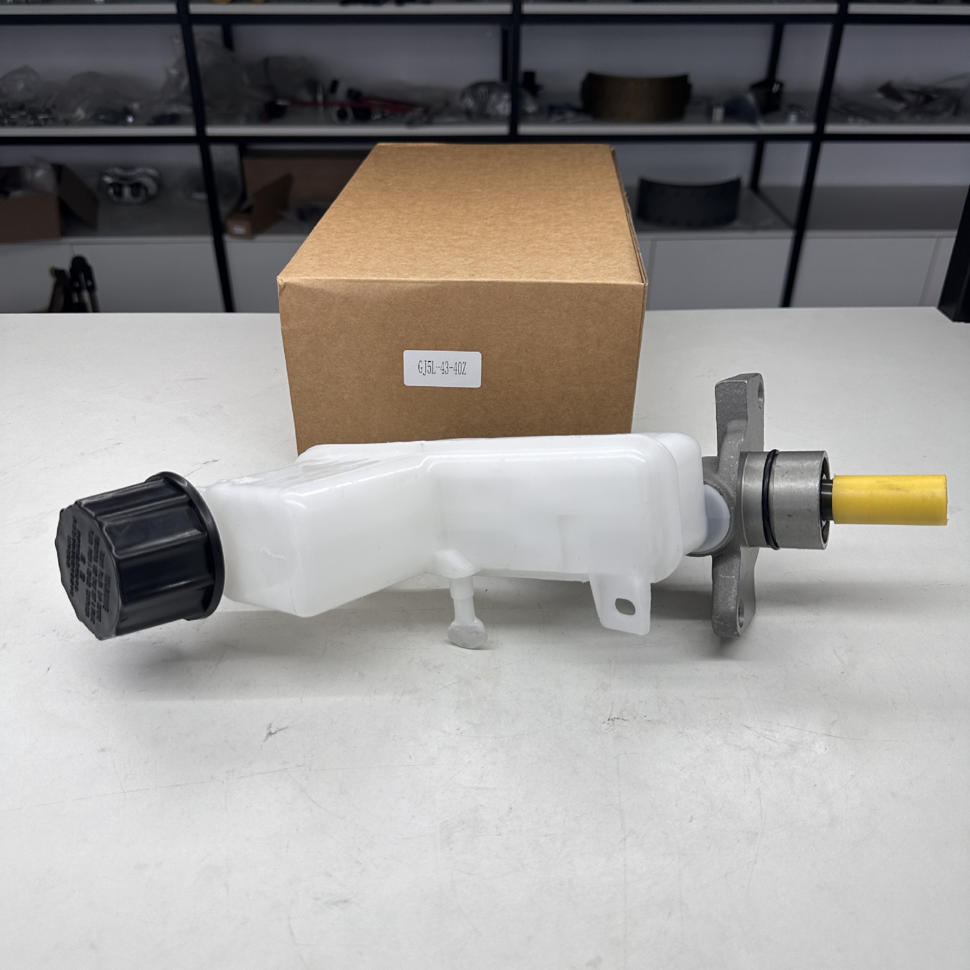 Aplicable a la bomba maestra de freno Mazda 6 GJ5L-43-40Z GJ5L-43-40ZA GJ5L-43-40ZB