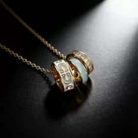 胸针;项链;胸饰