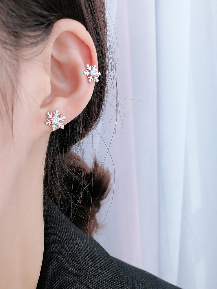 Corea del Sur pendientes simples temperamento femenino personalidad pendientes de moda pendientes del todo-fósforo 925 plata esterlina diamante copo de nieve clip de oreja sin