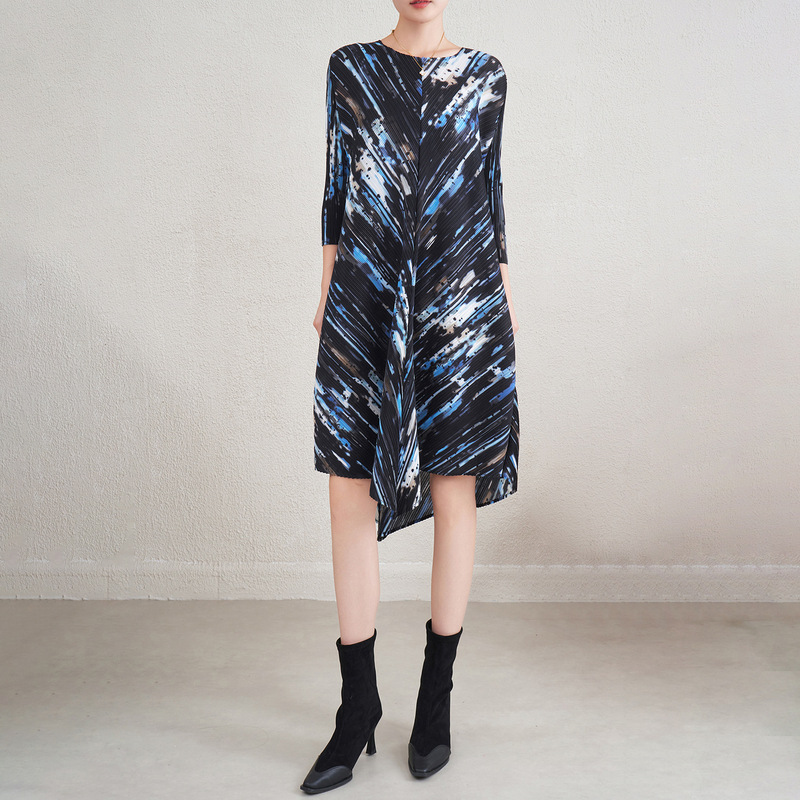 Light Luxury and High-End Sense Smudged Printed Dress for Women 2025 Autum New Waist Slimming Look Fishtail Wrap Skirt Light Luxury and High-End Sense Smudged Printed Dress for Women 2025 Autum New Waist Slimming Look Fishtail Wrap Skirt