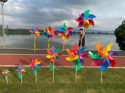 Colorful wooden pole windmill wholesale festival outdoor decoration plastic large windmill floor push photography props colorful small windmill