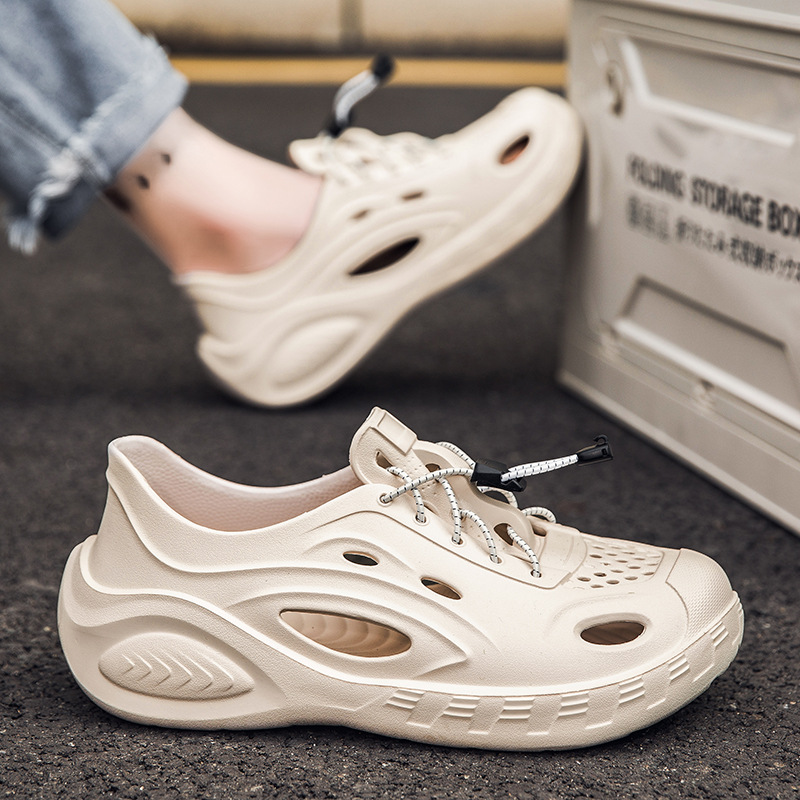 Zapatos con agujeros de color sólido para hombre, nuevas sandalias de tendencia de moda de verano, ropa exterior hueca, zapatos de tacón de suela gruesa