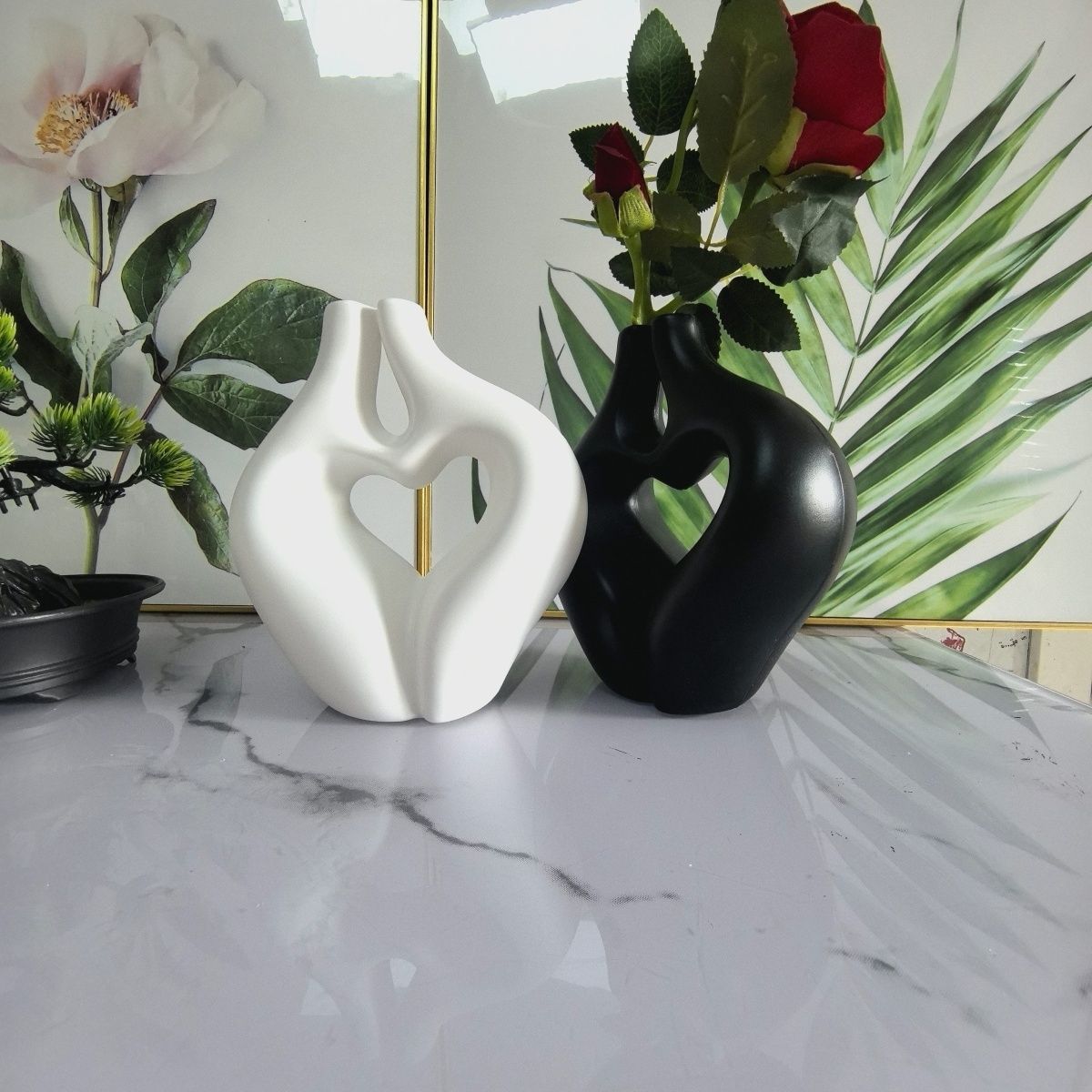 Casual Abstract Asymmetrical Imitation Ceramic Vase Ornaments Creative Soft Decoration Design Model Room Living Room Entrance Ornaments