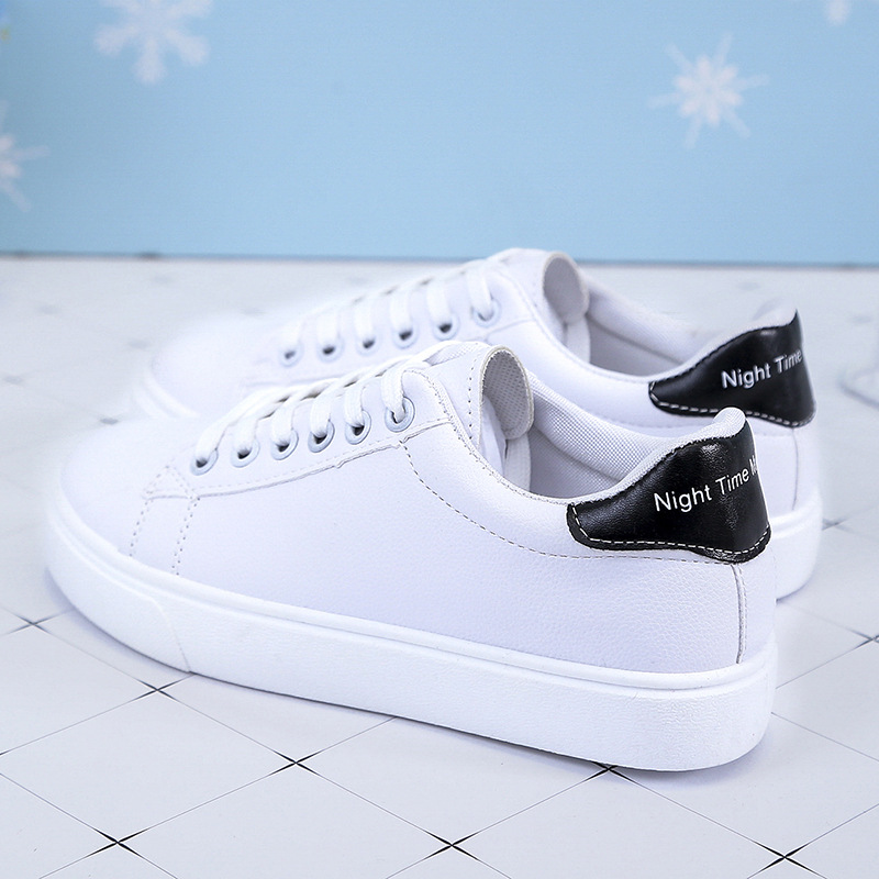 Trendy White Sneakers for Women 2025 New Fashion Korean Style Street Style Student Flat Stylish Shoes for Women
