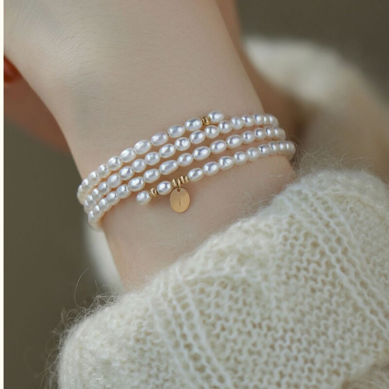 High-luster freshwater pearl multi-layer stacked bracelet for women, light luxury niche high-end spring bracelet jewelry