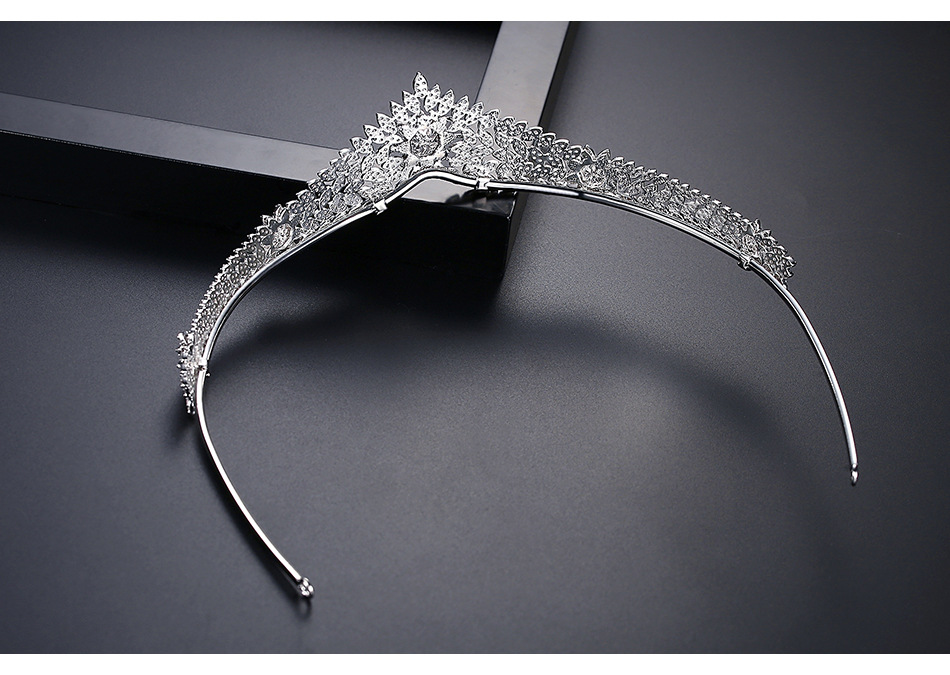 Fashion Geometric Platinum Crown display picture 5