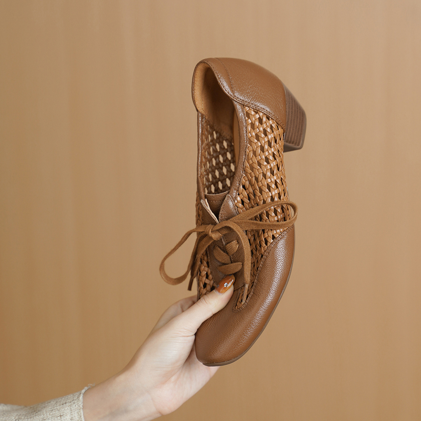 Giày sneaker nữ da cừu lỗ rỗng phong cách DeTrain đế mềm — Vàng nâu chi tiết 5
