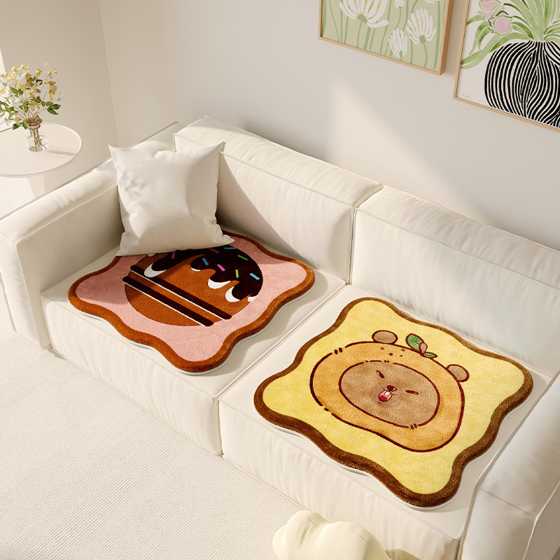 귀여운 작은 감자 모양 [오른쪽]]