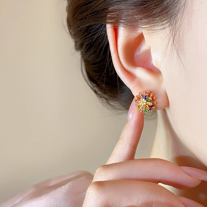 七彩锆石银针耳钉女时尚小众设计高级感雏菊铜微镶真金电镀新耳饰|undefined