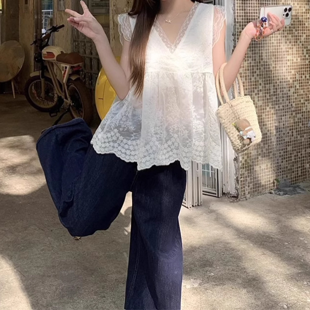 2025夏季新款韩系宽松时尚气质荷叶边V领露背无袖蕾丝衫上衣女装
