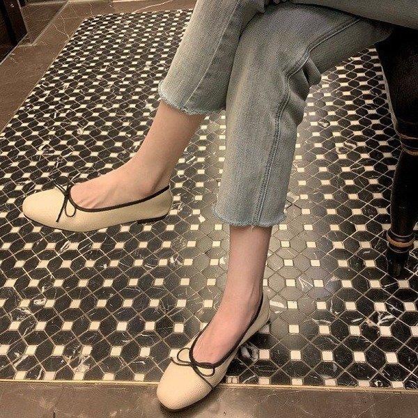 Retro estilo francés con suela gruesa y superficial zapatos de una sola mujer 2026 nueva primavera pequeña altura con zapatos de falda mary-zhen