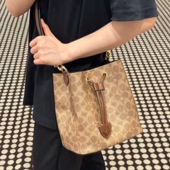 Koujia 2025 春のクラシックなレディースバッグレトロローワンポータブルバケットバッグ老眼カラーマッチングシングルショルダークロスボディバッグ