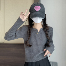 灰色V领针织打底衫女秋冬短款大衣内搭高腰大朗毛衣miu里浅色上衣