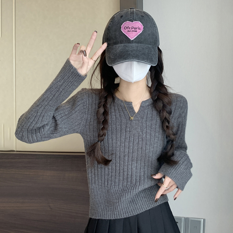 灰色V领针织打底衫女秋冬短款大衣内搭高腰大朗毛衣miu里浅色上衣