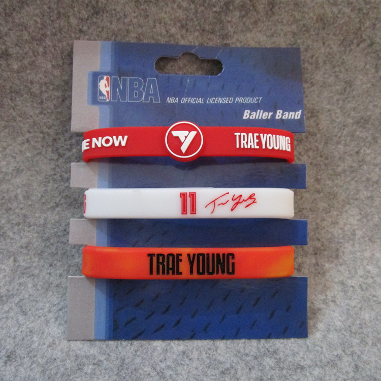Estrella de baloncesto Kobe James Owen Currillos firma ajustable pulsera mixta blanca de tres piezas para fanáticos