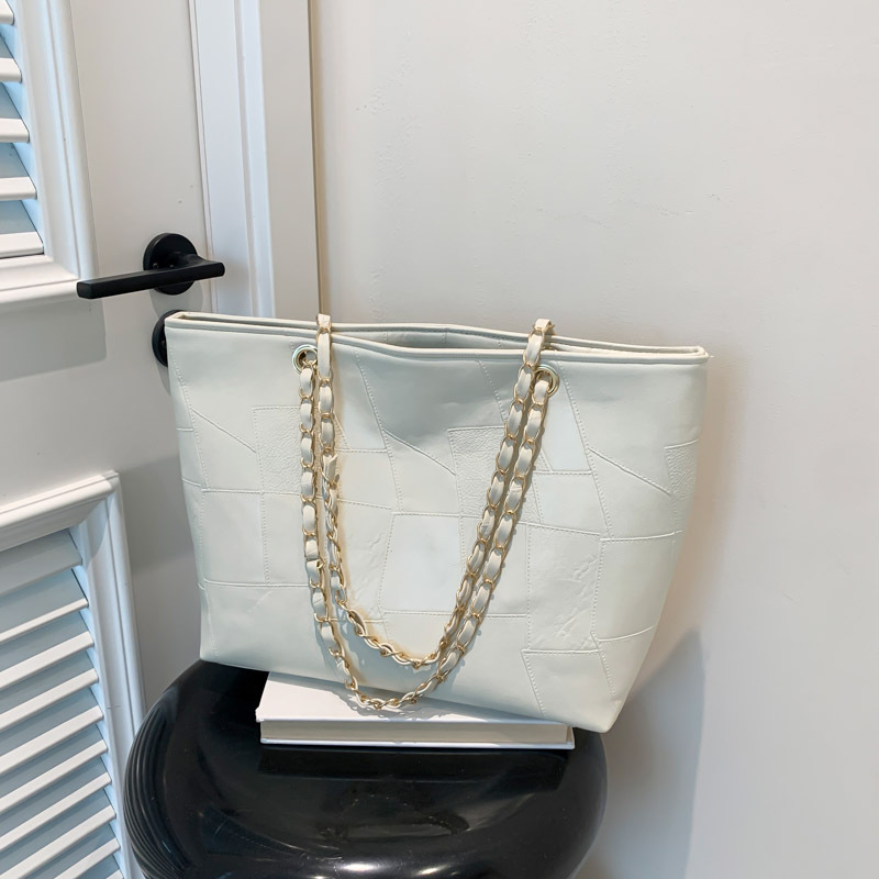 Nieuwe gepersonaliseerde handtas voor vrouwen, grote capaciteit enkele schoudertas, modieuze en eenvoudige ketting onder de oksel_voghion.com