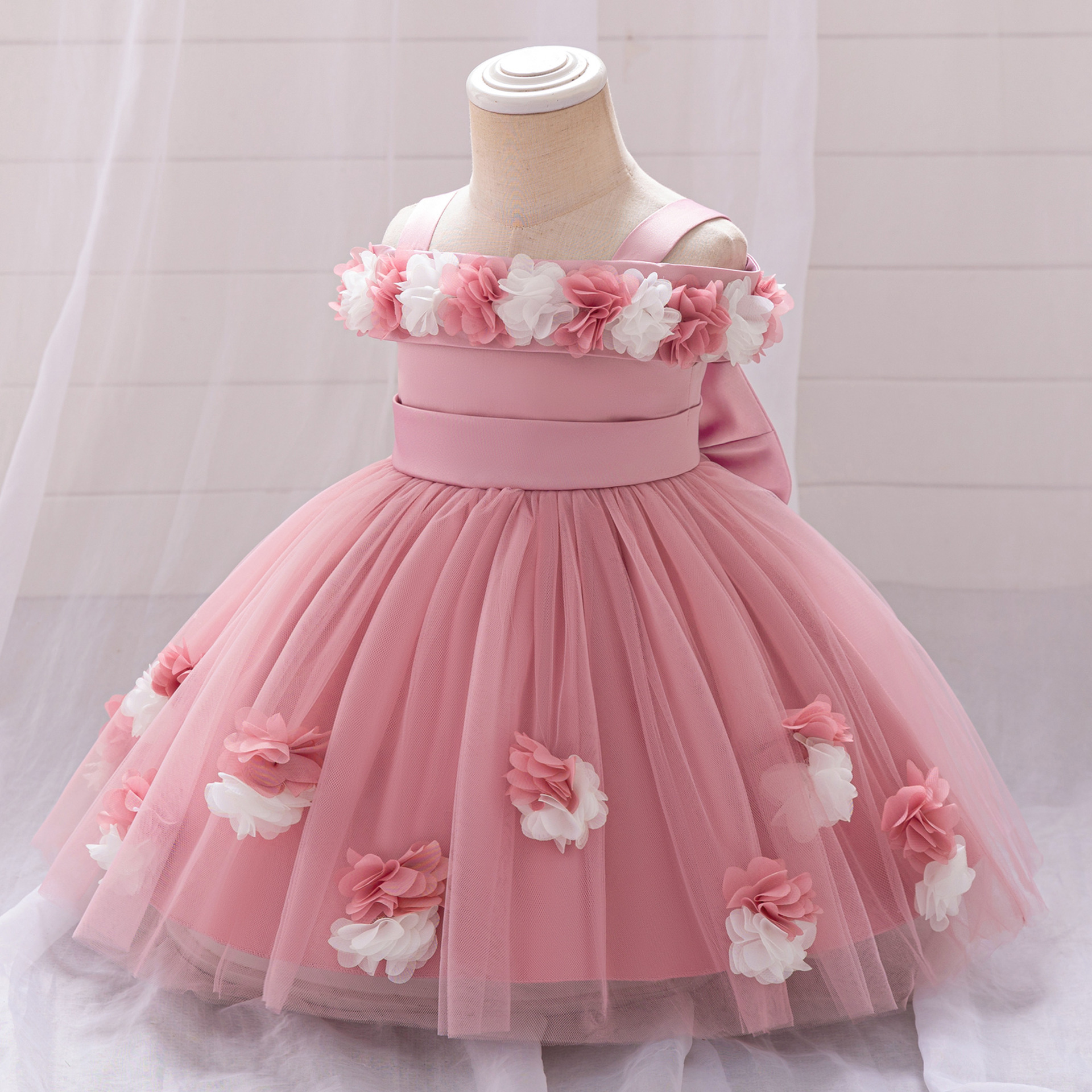 2026 nuevo vestido de niña decal vestido de princesa de malla princesa de niña pequeña princesa de verano vestido