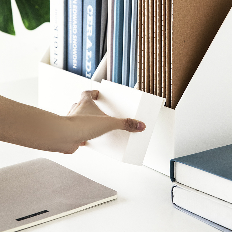 Caja de almacenamiento de control remoto montada en la pared sin perforar pegatinas de marca caja de almacenamiento blanca montada en la pared con caja de almacenamiento de empalme de hebilla