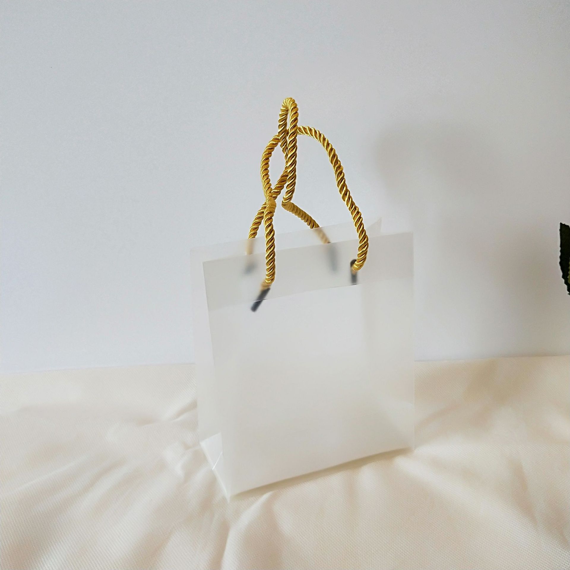 pp手提袋磨砂礼品包装袋pvc透明手提袋化妆品袋防水透明袋定logo