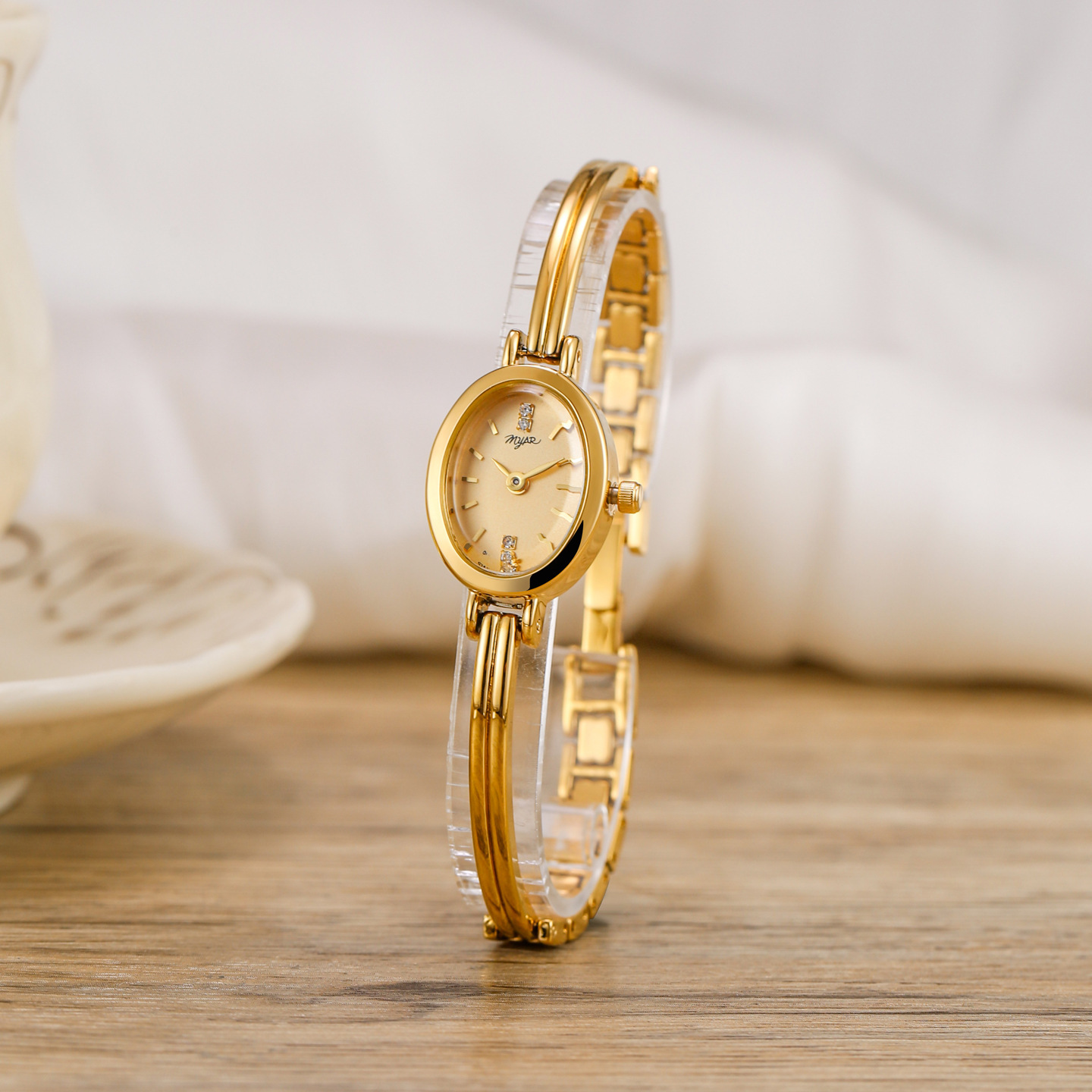 米娅复古简约小金豆女士小巧纤细表带手表格女士手链石英腕表外贸