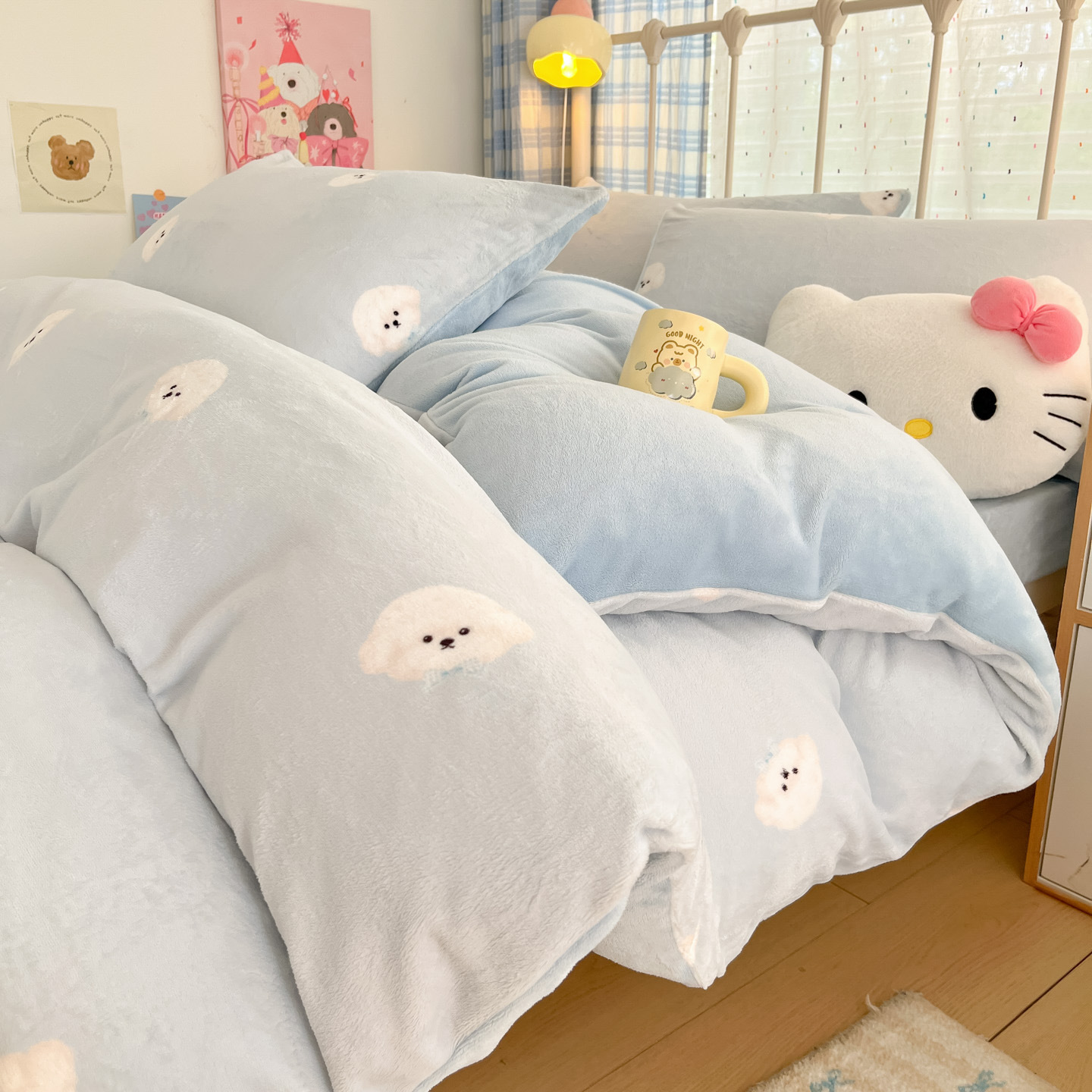 Añadir una pequeña cama de lana de leche fresca de cuatro piezas de lana de coral de brida de invierno para aumentar la sopa de cama cálida cubierta de cama