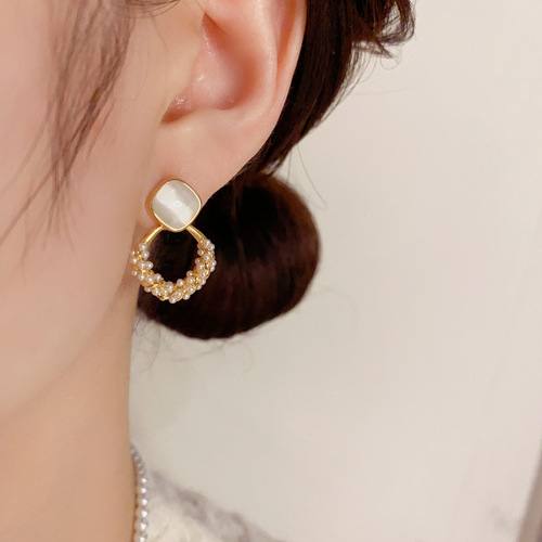 French fashion simple light luxury cat's eye diamond-shaped pearl earrings s925 silver needle temperament versatile design earrings