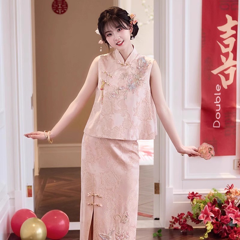 新中式订婚礼服粉色改良旗袍套装显瘦端庄新娘敬酒服回门轻奢小众