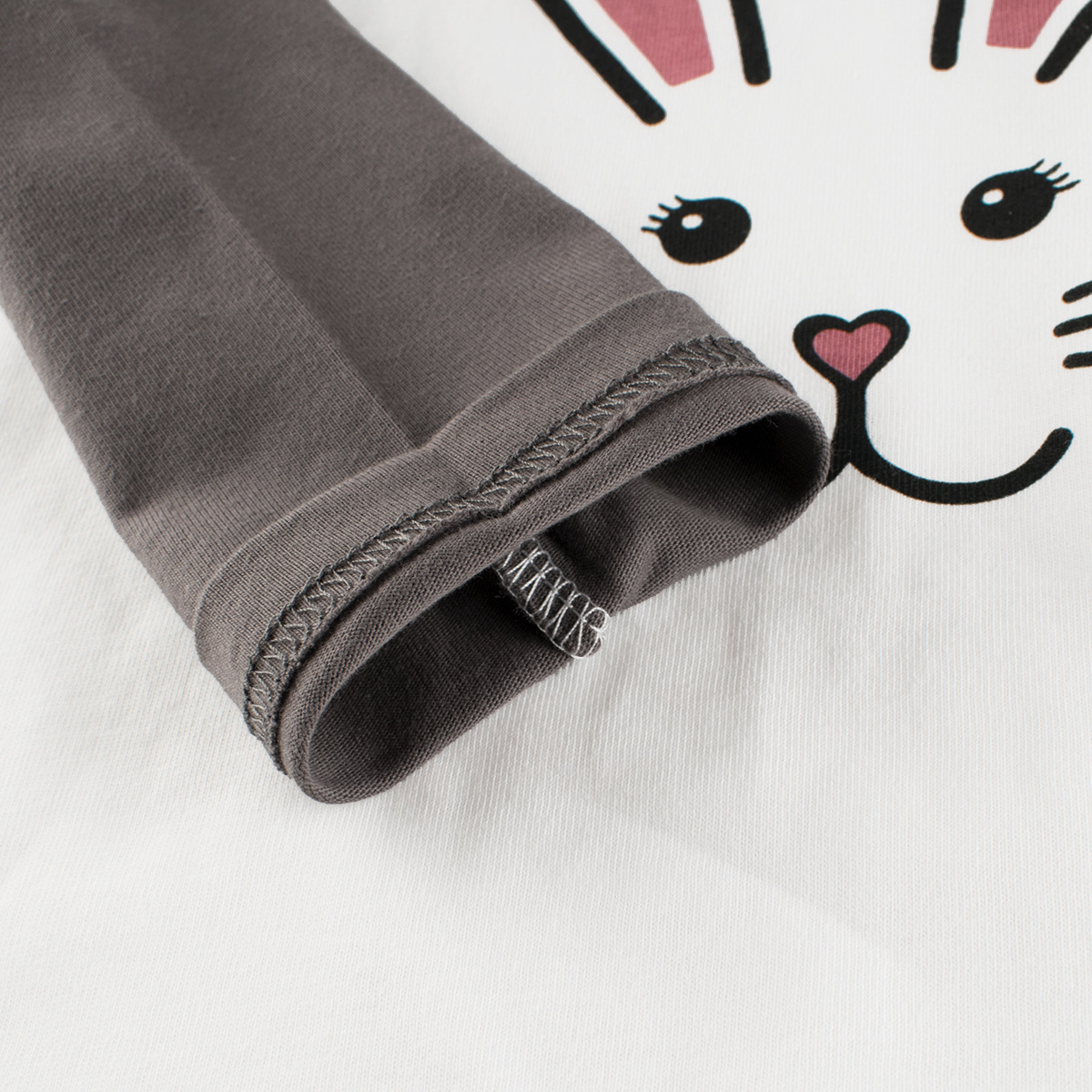 27 hogar estilo coreano ropa para niños Camiseta de manga larga para niñas transfronterizas 2023 otoño nueva camisa de fondo ropa de bebé al por mayor