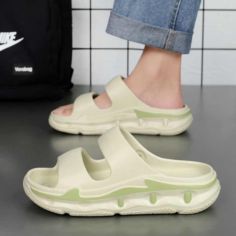 Zapatillas hombre 2025 nuevo verano antideslizante suela gruesa sensación de mierda sandalias y zapatillas pareja casa al aire libre zapatillas de dos desgaste
