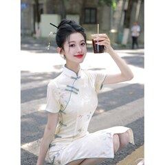 チャイナドレス2025新型夏改良若いタイプの少女白色新中国式日常は小さい背の中の長さを着ることができます。