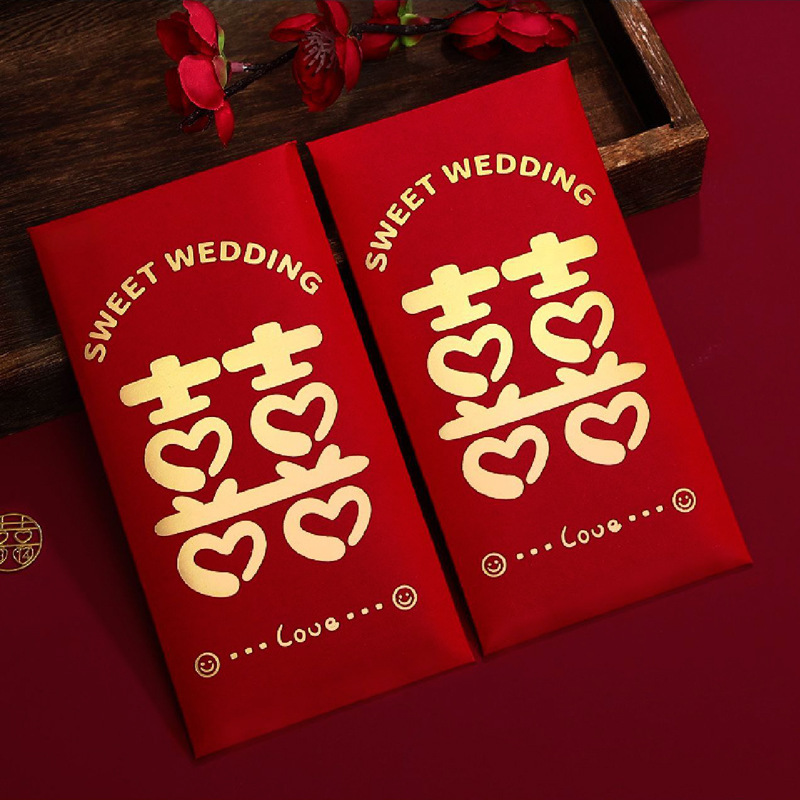 금박을 입힌 빨간 봉투 1 개