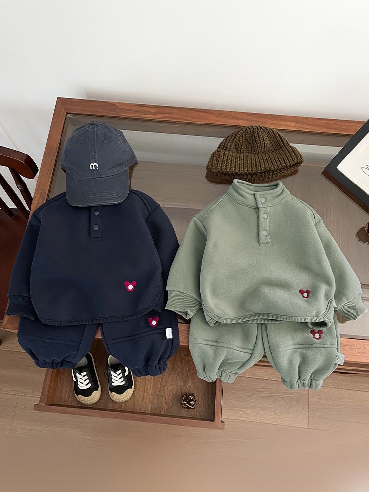 Children's winter sports suit
