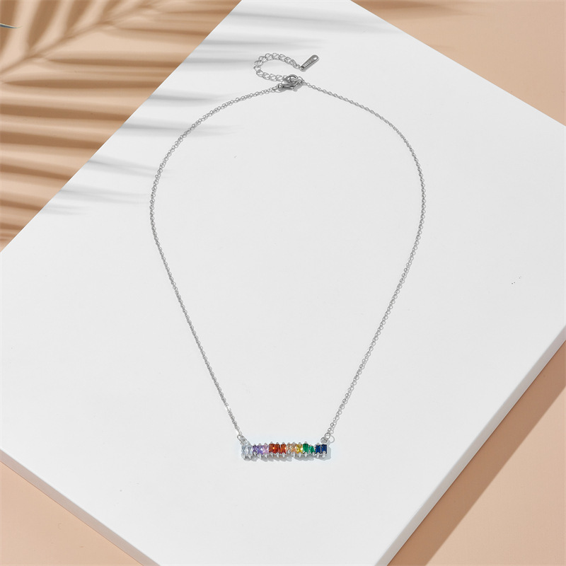 다채로운 지르콘