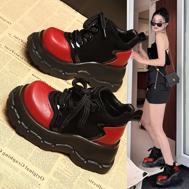 Boot nữ cổ ngắn đế xuồng tăng chiều cao phong cách thường ngày — màu đen