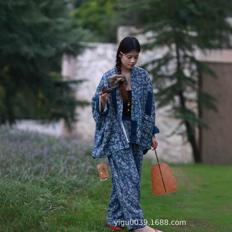 2684A Yimuran yarn-dyed linen multi-color handmade contrast long cardigan, retro new Chinese style blue fringe patterned coat 2684A Yimuran yarn-dyed linen multi-color handmade contrast long cardigan, retro new Chinese style blue fringe patterned coat