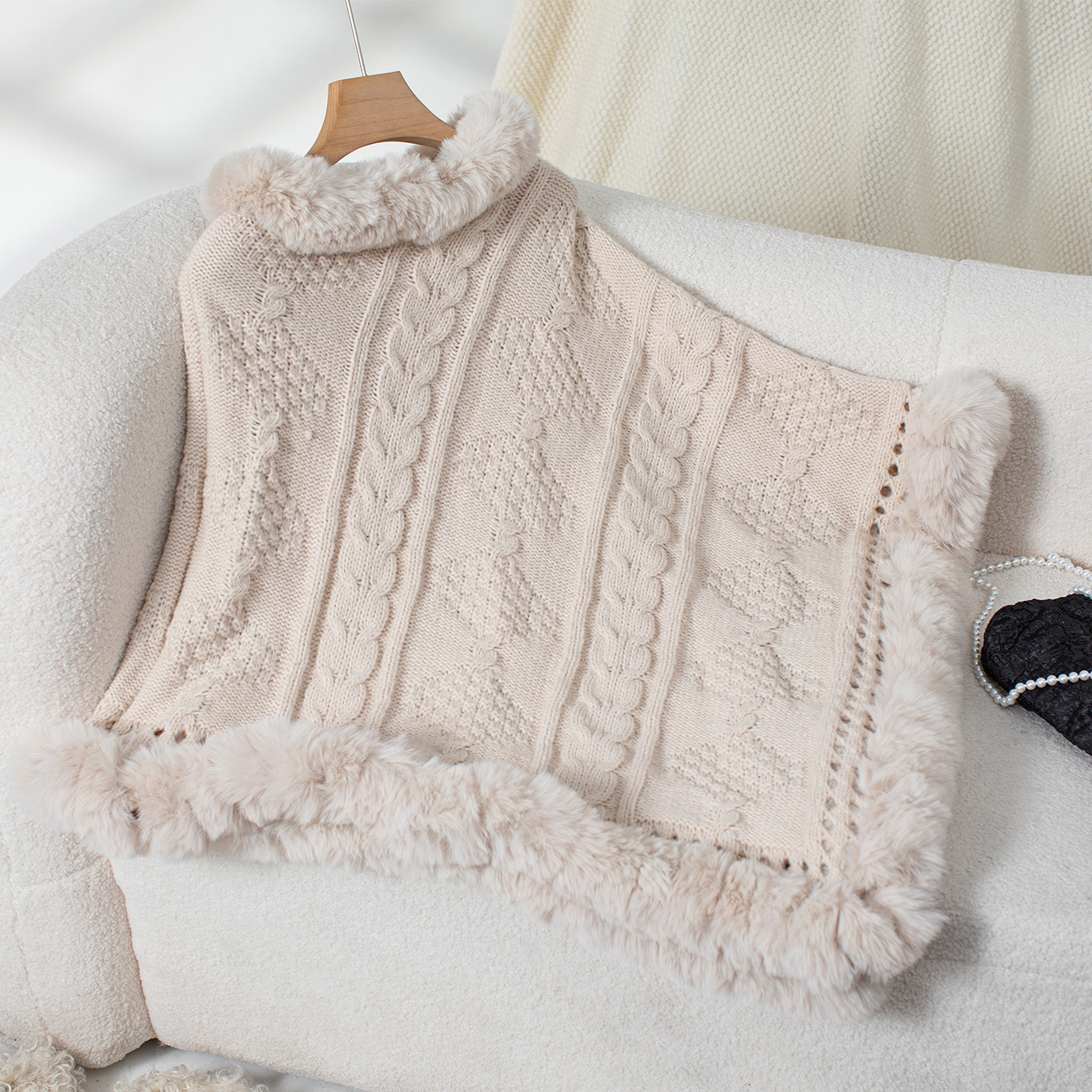 Damenbekleidung Nieselregen Lose Große Größe Herbst Und Winter Warmer Kaninchenfellkragenmantel Neue Grobe Zopfmusterpulloverjacke_voghion.com