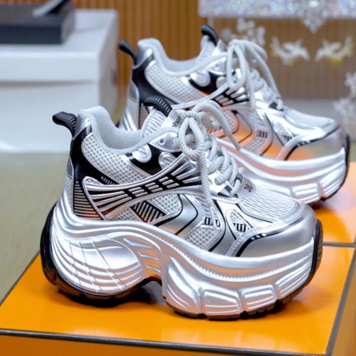 European-Style Dad Shoes for Women, Trending in 2025 Spring, New Popular Thick-Soled Height-Increasing Silver Small-Sized Sports Casual Shoes