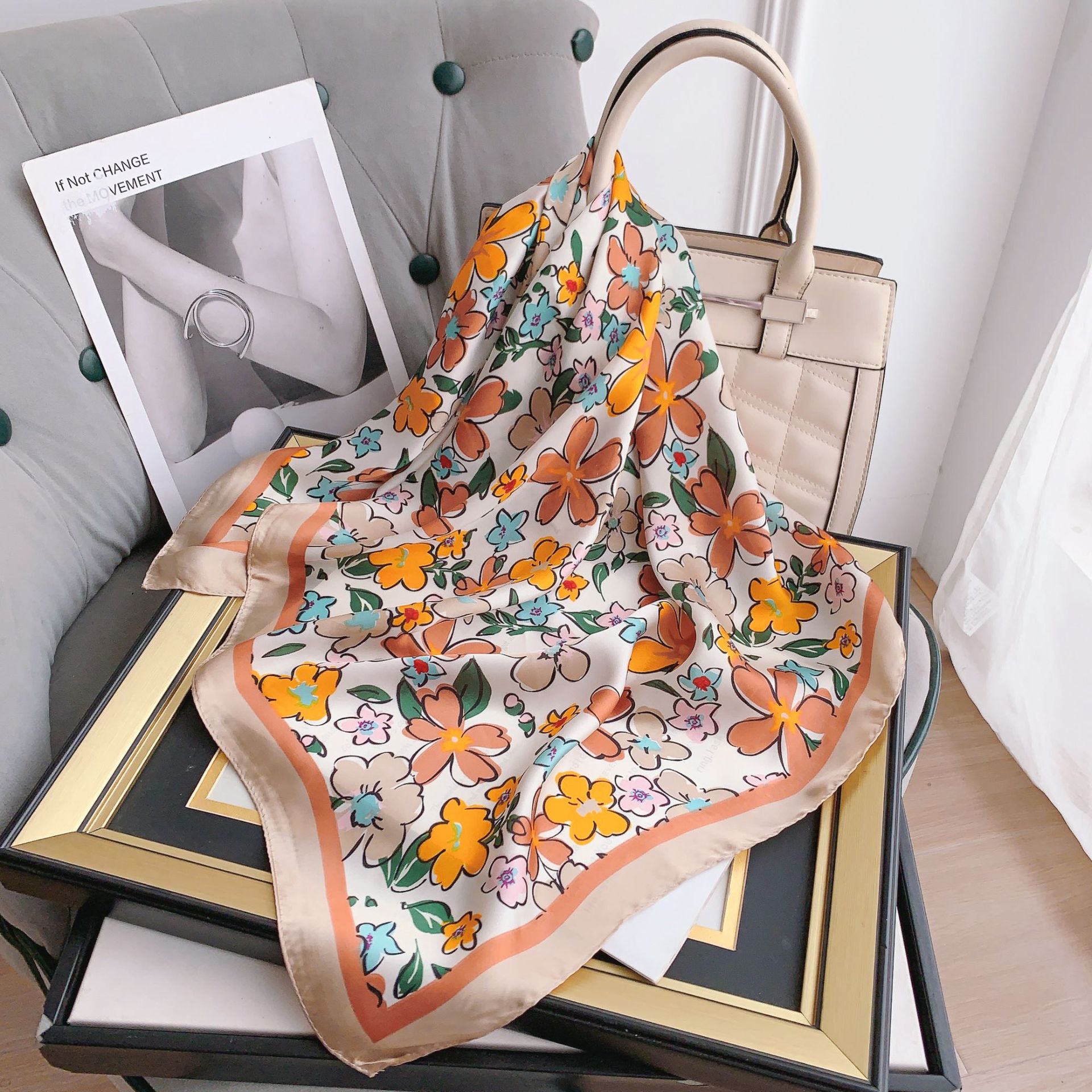 Nuevo 70 bufandas de seda cuadrada primavera y verano coreana bufandas artísticas de flores cortas decoración de seda simulada de alta calidad bufandas de cabello