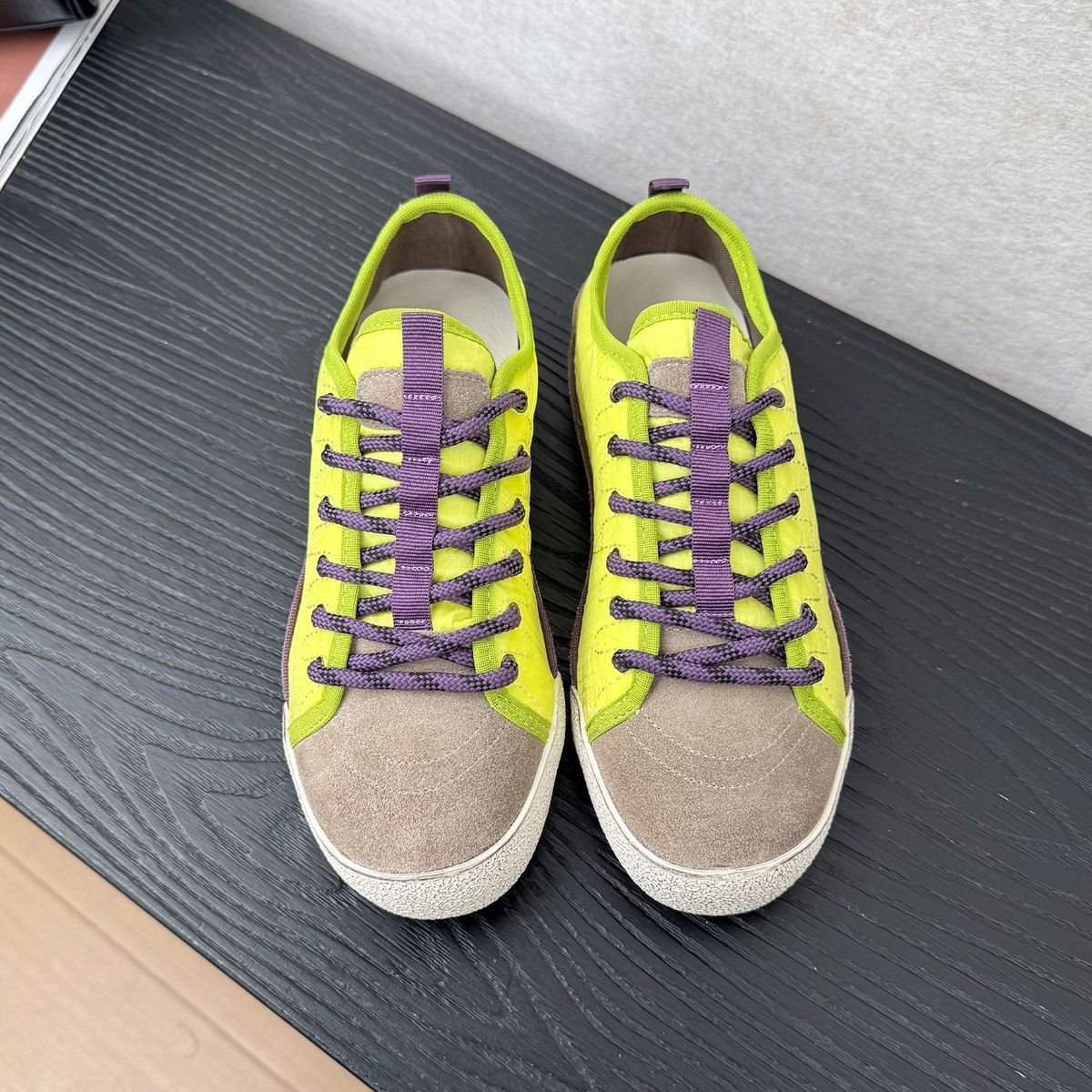 Retro Satin Soft Sole Casual Sneakers For Women 2026 Spring New Round Toe Lace-Up Color Block Versatile Fashionable_vogvips.com