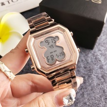 2025�¿��n���OӋ�з���Ƥ���ɐ�С��Ůʿ������䓎��ֱ�Ů���|