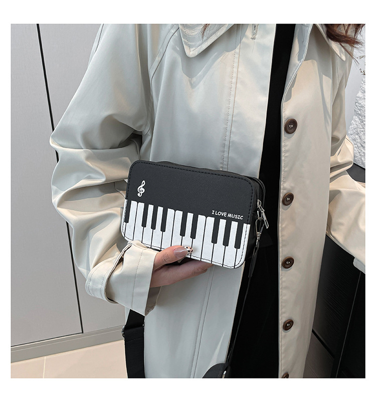 178g Weight Zipper Closure Type Sling Strap Strap Type Crossbody Bag Bags Type Casual, Shopping Occasion Pu Leather Material Piano, Notes Pattern All Seasons Season Women's Gender Cute Style Square Shape Women's Pu Leather Piano Notes Cute Square Zipper Crossbody Bag 无
