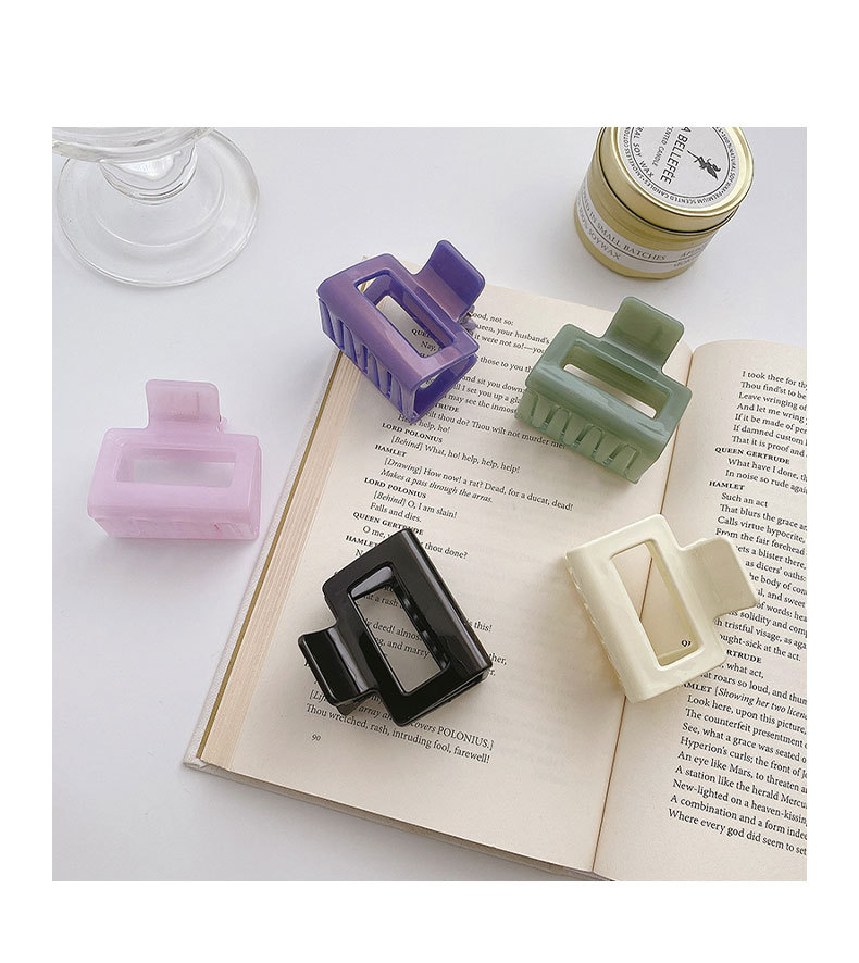 14g Weight Hair Claws Hair Accessories Type Sweet Women'S Solid Color Arylic Resin Hair Claws