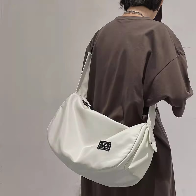 Korean-Style Casual Versatile Sports Fitness Bag, Swimming Bag, Large-Capacity Lightweight Travel Crossbody Bag for Students, Women, and Men