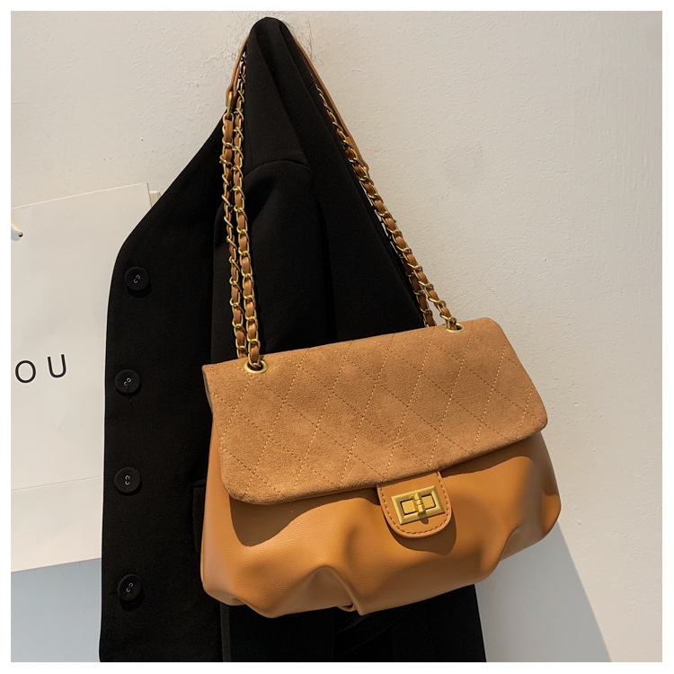 Fashion Large-capacity Contrast Color Rhombus Chain Shoulder Bag Wholesale Nihaojewelry display picture 3