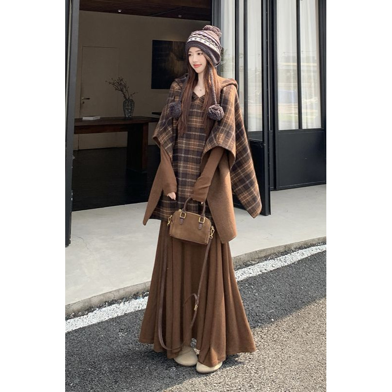 复古格纹连帽斗篷大衣外套长袖内连衣裙女秋季新款时尚套装潮韩版