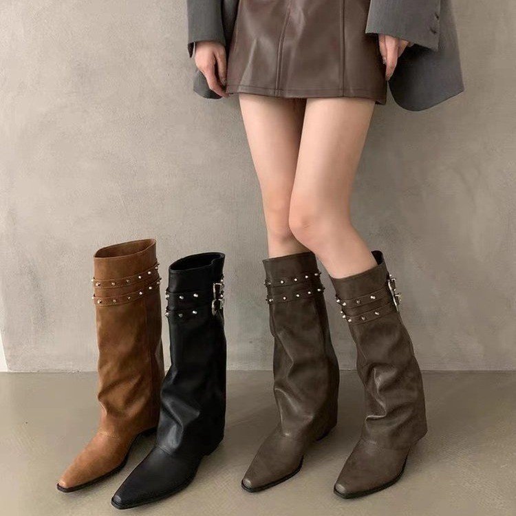 리벳 바지 부츠 여성 디자인 더블 버클 지적 발가락 두꺼운 뒤꿈치 복고풍 하이힐 부츠 핫 소녀 하이 부츠 유행 여성 신발