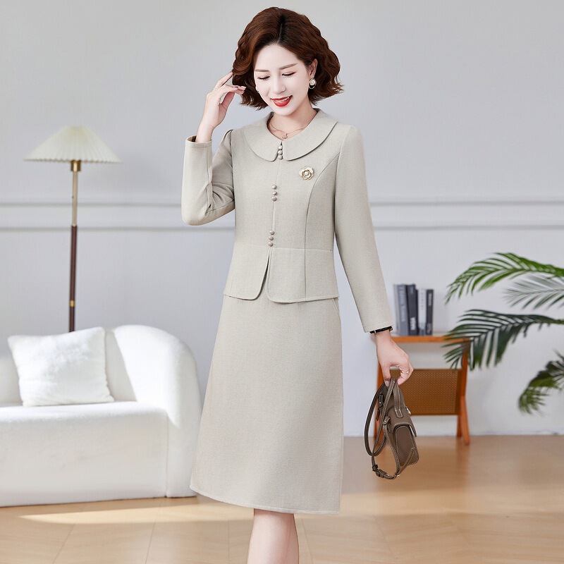 New Middle-Aged and Elderly Women's Long Dress, New Chinese Style Fake Two-Piece Mother's Dress, Fashionable Slimming Spring and Autumn Dress New Middle-Aged and Elderly Women's Long Dress, New Chinese Style Fake Two-Piece Mother's Dress, Fashionable Slimming Spring and Autumn Dress