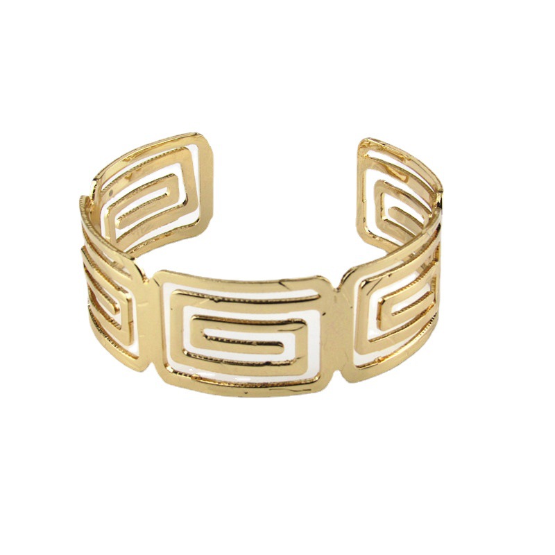 Fashionable jewelry