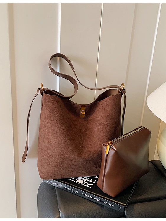 (Cross-border trading), fashionable universal capacious retro bag for leisure